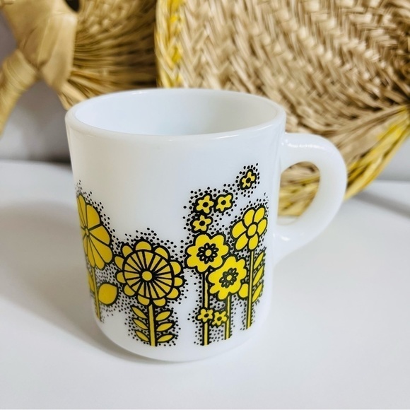 VINTAGE Hazel Atlas MOD FLOWER Coffee Mug Retro 1960s - Picture 2 of 8